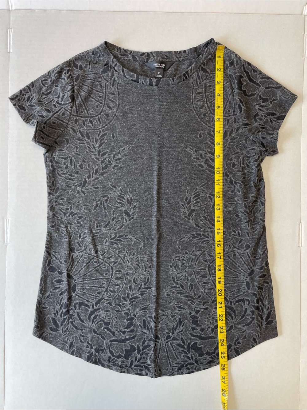 Whimsigoth Floral Simply Vera VeraWang Women’s Medium T-Shirt Black Rayon Blend - Picture 12 of 12